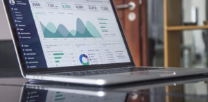 Power BI or Databricks AIBI Featured img